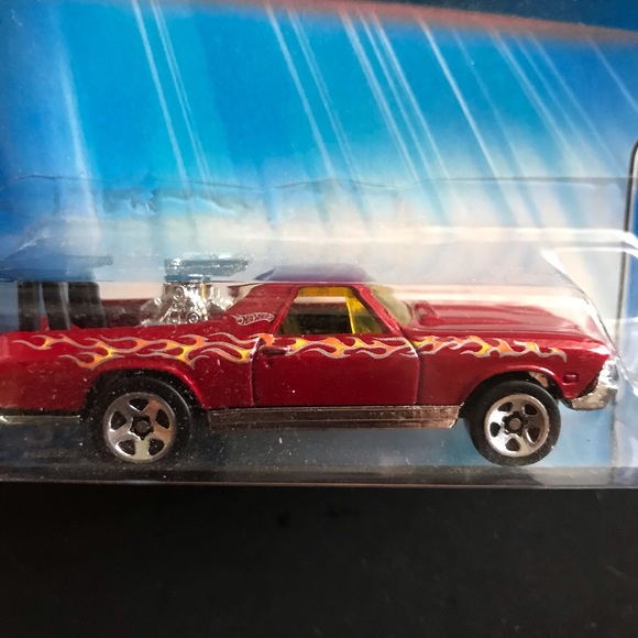 BURGUNDY HOTWHEELS  🚗  ✈️ 💨 - Picture 2 of 3